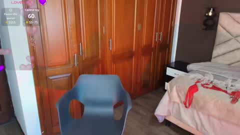 Raquel online show from February 2025 02:54:02 PM