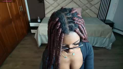 Raquel online show from March 2025 11:40:02 AM