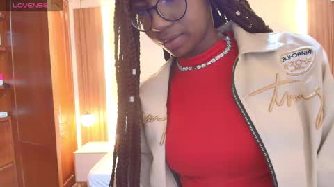 Raquel online show from March 2026 12:11:01 PM