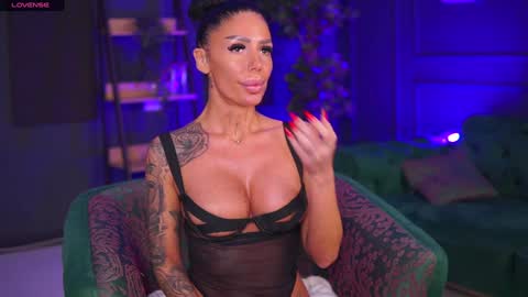 Raquelle online show from January 2025 08:49:02 PM