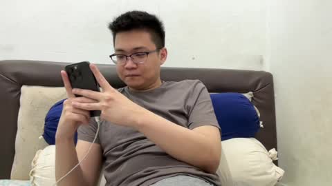 randomnaut online show from December 2024 06:23:02 PM