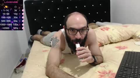 RaulWildBoy27 online show from December 2024 07:11:02 PM