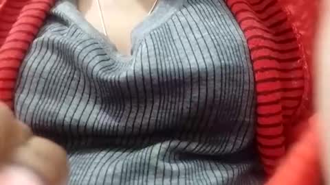 Snapshot of rava_sexy chatting on January 2026 12:42:01 PM rava_sexy online show from January 2026 12:42:01 PM