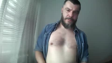 Snapshot of ravart43 chatting on May 2026 07:14:02 AM ravart43 online show from May 2026 07:14:02 AM