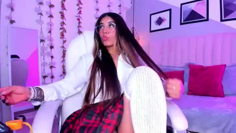 Snapshot of raven_dooll chatting on September 2025 04:01:02 AM Raven online show from September 2025 04:01:02 AM