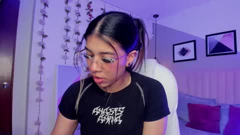 Snapshot of raven_dooll chatting on September 2025 04:36:02 AM Raven online show from September 2025 04:36:02 AM