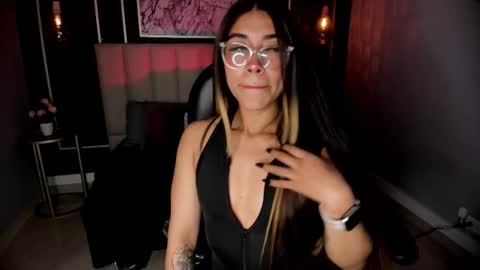 Snapshot of raven_dooll chatting on October 2025 05:15:02 AM Raven online show from October 2025 05:15:02 AM