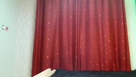 Snapshot of raven_luxe chatting on February 2026 06:17:01 PM Raven online show from February 2026 06:17:01 PM