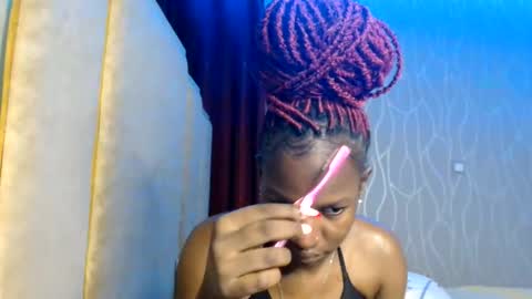 Snapshot of raven_luxe chatting on May 2026 07:11:01 PM Raven online show from May 2026 07:11:01 PM