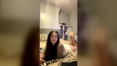 Snapshot of ravenceleste1 chatting on July 2026 08:11:01 PM Raven online show from July 2026 08:11:01 PM