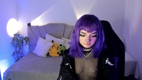 ravencollen online show from November 2025 12:31:02 PM