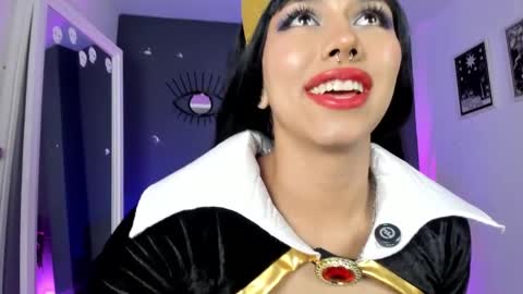 Raven Witch online show from May 2026 07:43:01 PM