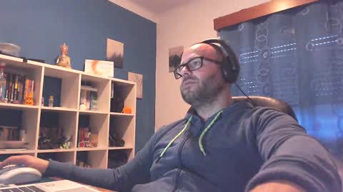 ravingr3d3 online show from March 2025 06:26:02 PM