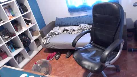 ravingr3d3 online show from September 2025 09:56:01 AM