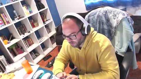 ravingr3d3 online show from November 2025 02:54:01 PM