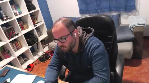 ravingr3d3 online show from November 2025 11:27:01 PM