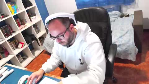 Snapshot of ravingr3d3 chatting on January 2026 11:58:01 AM ravingr3d3 online show from January 2026 11:58:01 AM