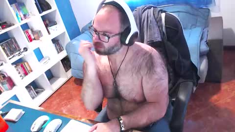 Snapshot of ravingr3d3 chatting on January 2026 03:05:02 PM ravingr3d3 online show from January 2026 03:05:02 PM