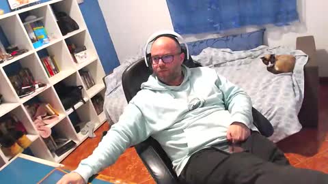 Snapshot of ravingr3d3 chatting on February 2026 12:15:01 AM ravingr3d3 online show from February 2026 12:15:01 AM