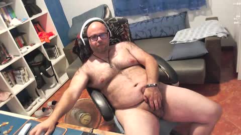 Snapshot of ravingr3d3 chatting on May 2026 11:33:01 PM ravingr3d3 online show from May 2026 11:33:01 PM