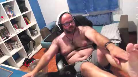 ravingr3d3 online show from July 2026 09:50:01 PM