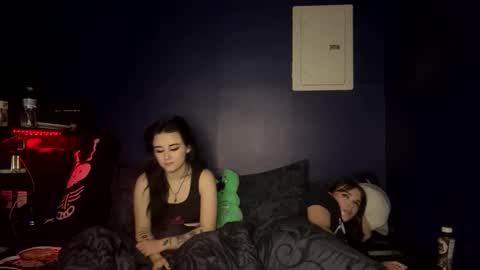 Ravyn and Nyx online show from October 2025 04:09:01 AM