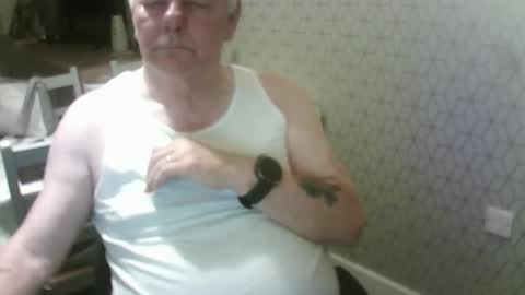 ray47 online show from September 2025 10:10:02 PM