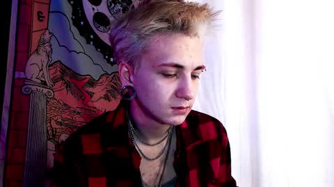 Snapshot of ray__taylor chatting on March 2026 12:27:02 PM Ray online show from March 2026 12:27:02 PM