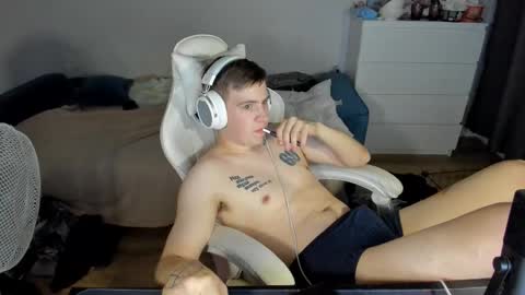 Ray online show from October 2025 08:42:02 PM