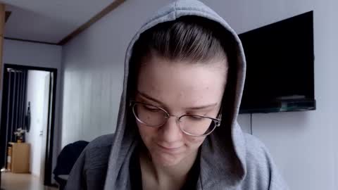 Ray-Ray online show from February 2026 04:44:01 AM