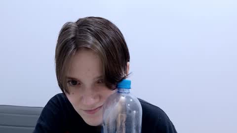 Ray-Ray online show from March 2026 02:04:02 AM