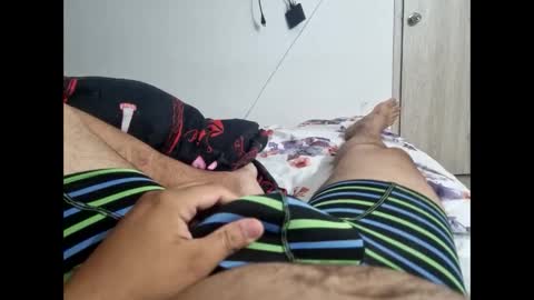 ray_rey1210 online show from February 2026 03:35:01 AM