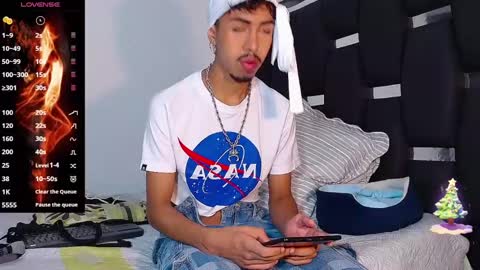 Rayn online show from January 2025 04:33:02 AM