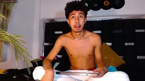 Rayn online show from February 2025 02:05:02 AM