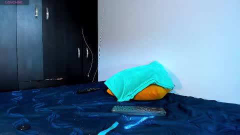 Rayn online show from March 2025 03:05:01 PM