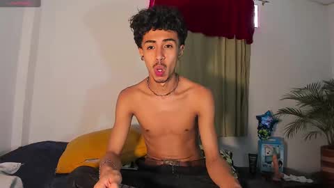 Rayn online show from March 2025 09:48:01 PM