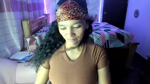 Snapshot of rayza_mature_ chatting on February 2025 12:41:01 AM Danna online show from February 2025 12:41:01 AM