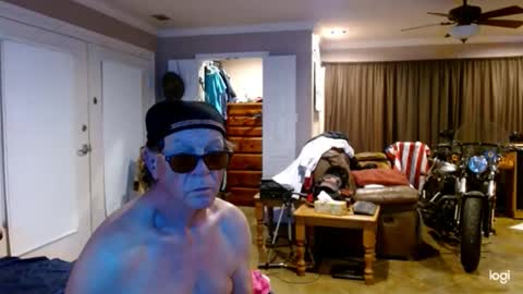 Snapshot of ready4aride2day chatting on March 2026 05:44:01 AM ready4aride2day online show from March 2026 05:44:01 AM