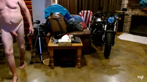 Snapshot of ready4aride2day chatting on March 2026 12:19:01 PM ready4aride2day online show from March 2026 12:19:01 PM