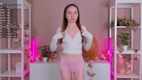 Sandy online show from October 2025 03:09:02 AM