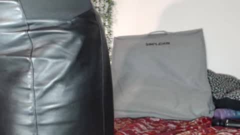 Snapshot of real_36_dd chatting on March 2025 11:04:01 PM Fannie online show from March 2025 11:04:01 PM