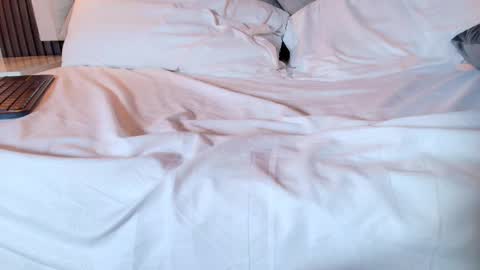 DONCELLA online show from March 2026 02:04:02 AM