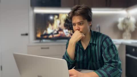 AliceEve online show from February 2025 08:36:02 PM