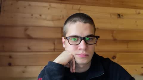 AliceEve online show from November 2025 11:24:01 AM