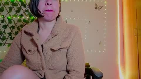 Rebbeca online show from October 2025 10:06:01 AM