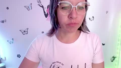 Rebbeca online show from April 2026 06:12:02 PM