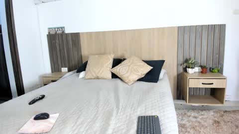 I invite you to my birthday on November 3th  online show from February 2026 08:03:02 PM