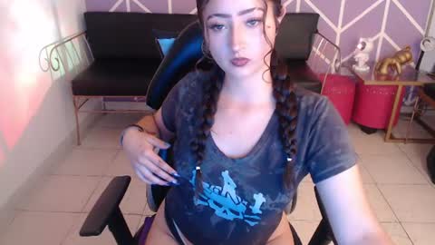 Snapshot of rebeca_dreams chatting on June 2026 08:23:01 PM Rebeca dreams online show from June 2026 08:23:01 PM