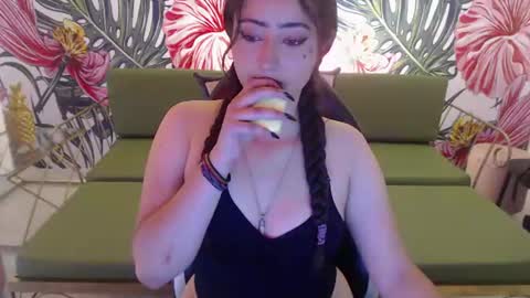 Snapshot of rebeca_dreams chatting on July 2026 08:33:01 PM Rebeca dreams online show from July 2026 08:33:01 PM