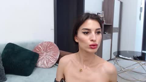 rebecamur online show from September 2025 03:24:01 PM